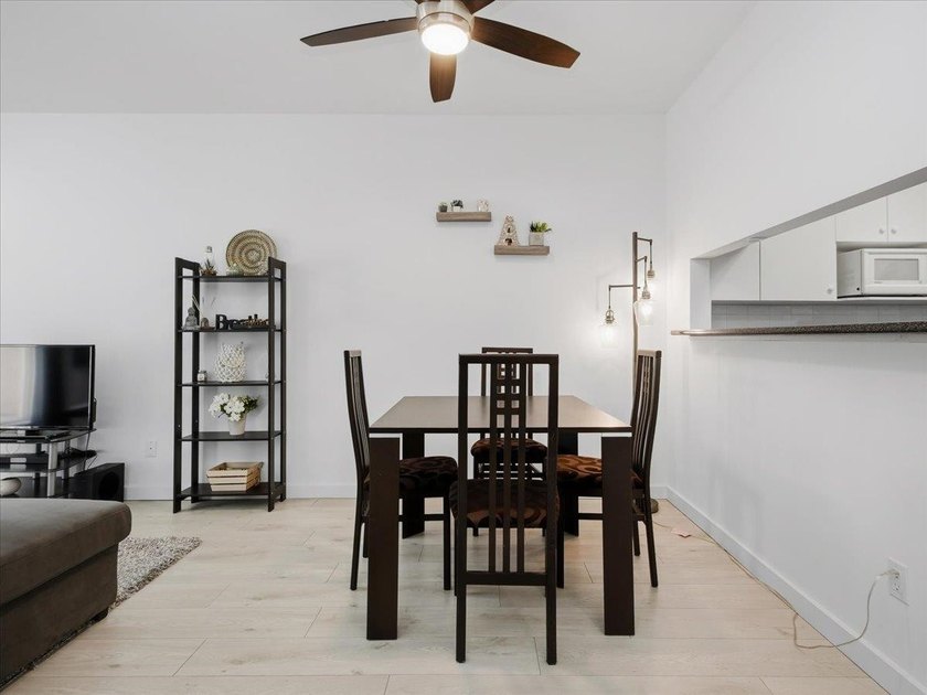 Outstanding value in a rapidly growing community. This bright - photo 8