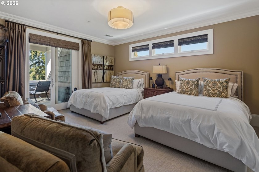 Set within Lake Oswego's coveted Village on the Lake - photo 26