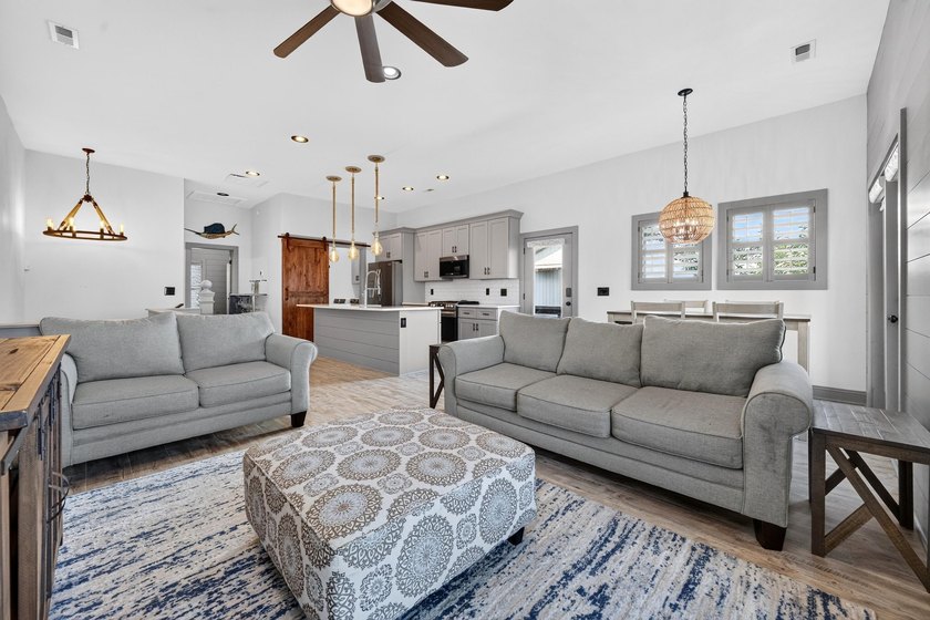 Experience uniquely spectacular views from this exceptional home - photo 3