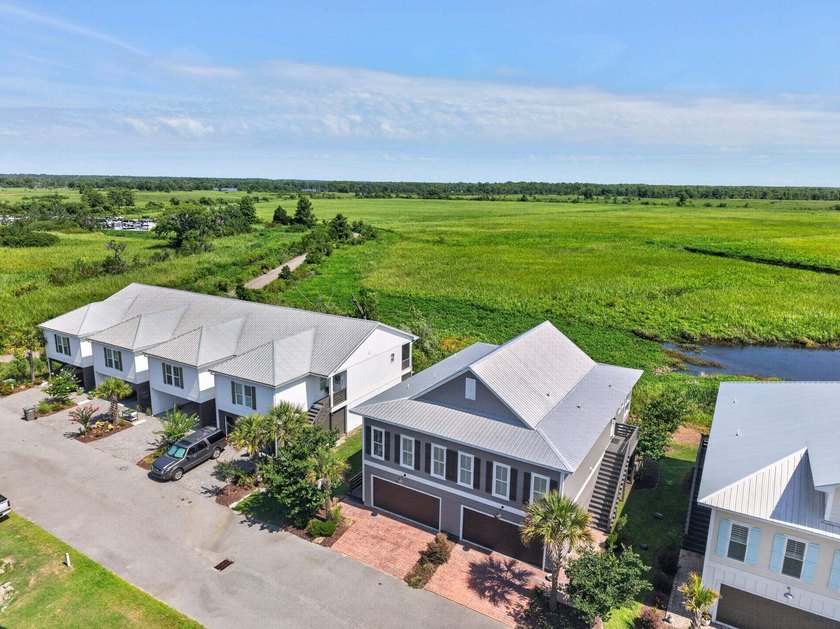 Experience uniquely spectacular views from this exceptional home - photo 8