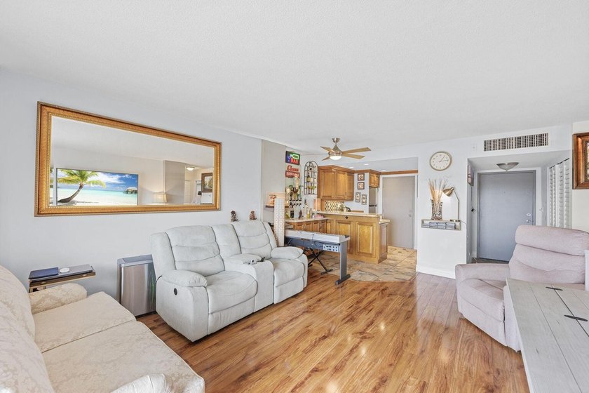 REDUCED to a BARGAIN price !!!! Beautiful and BRIGHT 1 bed/ 1 - photo 6