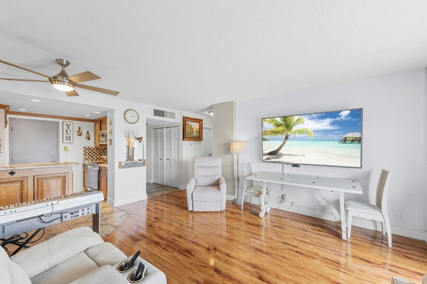 REDUCED to a BARGAIN price !!!! Beautiful and BRIGHT 1 bed/ 1 - photo 7