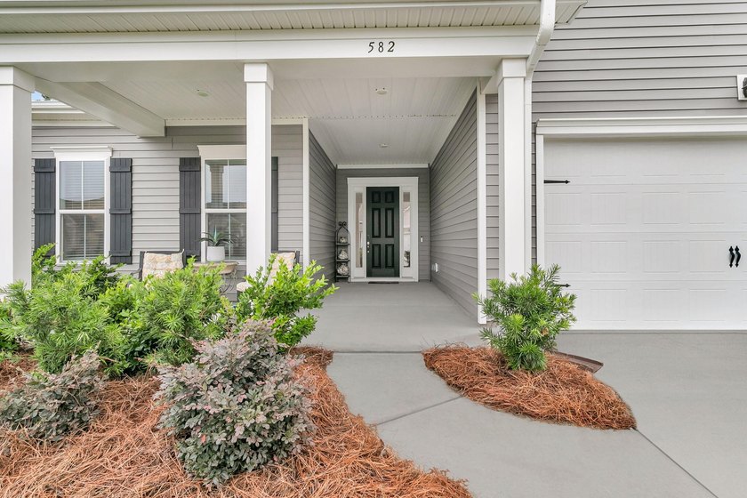 Under two-years old and impeccably-kept, this single level Mont - photo 4