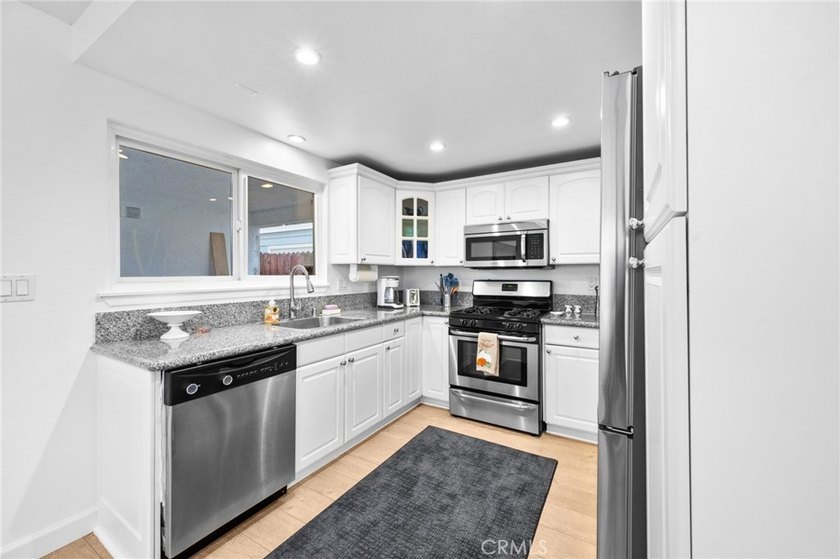 AVAILABLE AUGUST 1 OR LATER. Just four blocks from the beach and - photo 13