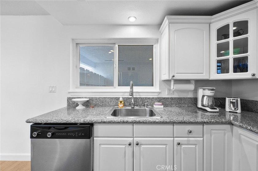 AVAILABLE AUGUST 1 OR LATER. Just four blocks from the beach and - photo 14