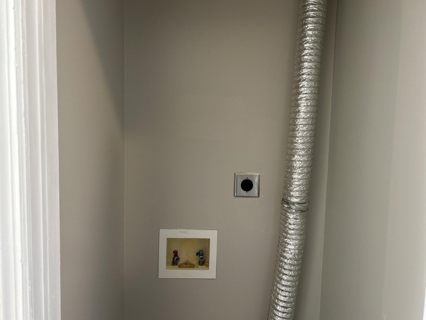 Don't miss this fully refreshed, top-floor 2-bedroom, 1-bath - photo 10