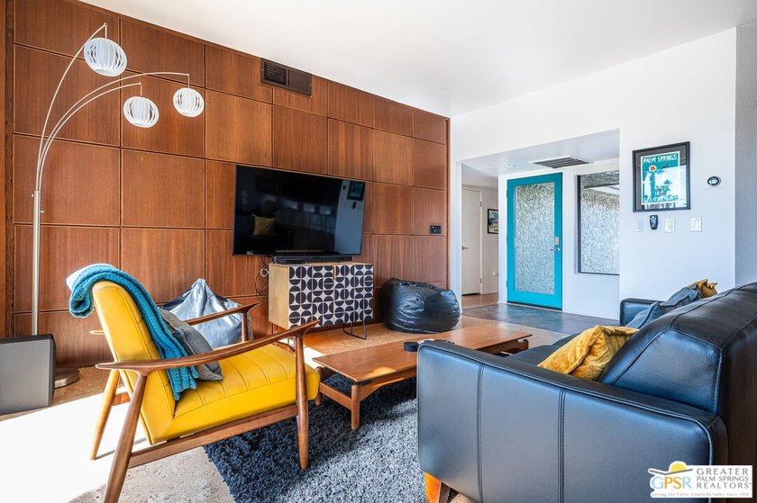Resort Style Living at Cathedral Canyon Country Club! This light - photo 3