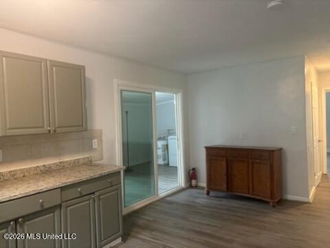 Modest home with new luxury vinyl plank flooring comes with - photo 11