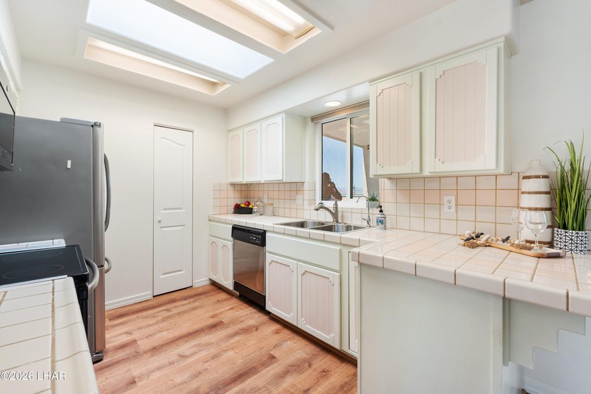 Live the Lake Havasu lifestyle at an affordable price! This - photo 11