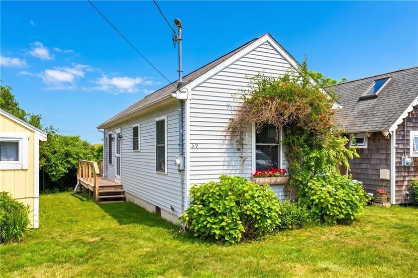 Plain and Simple...this is THE PERFECT COTTAGE in an IDEAL BEACH - photo 4