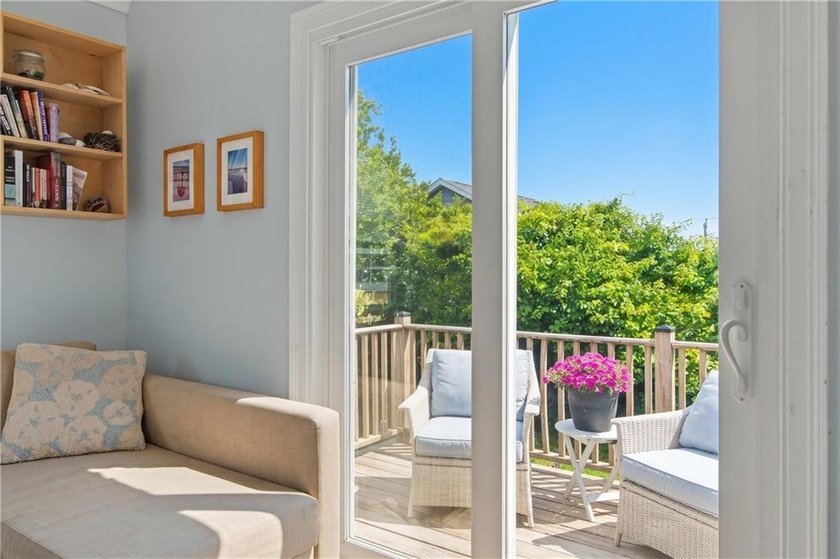 Plain and Simple...this is THE PERFECT COTTAGE in an IDEAL BEACH - photo 7