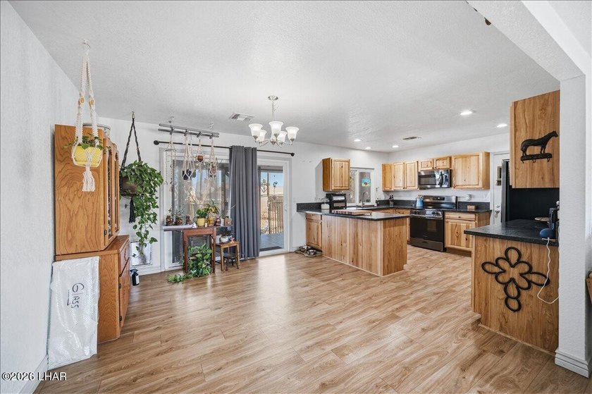 Welcome to 1857 Willow Ave, a beautifully maintained 2-bedroom - photo 12