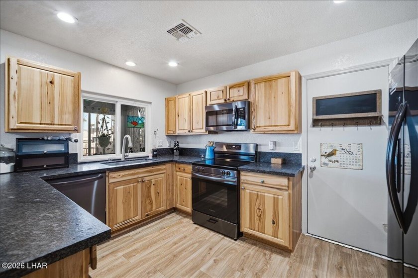 Welcome to 1857 Willow Ave, a beautifully maintained 2-bedroom - photo 15