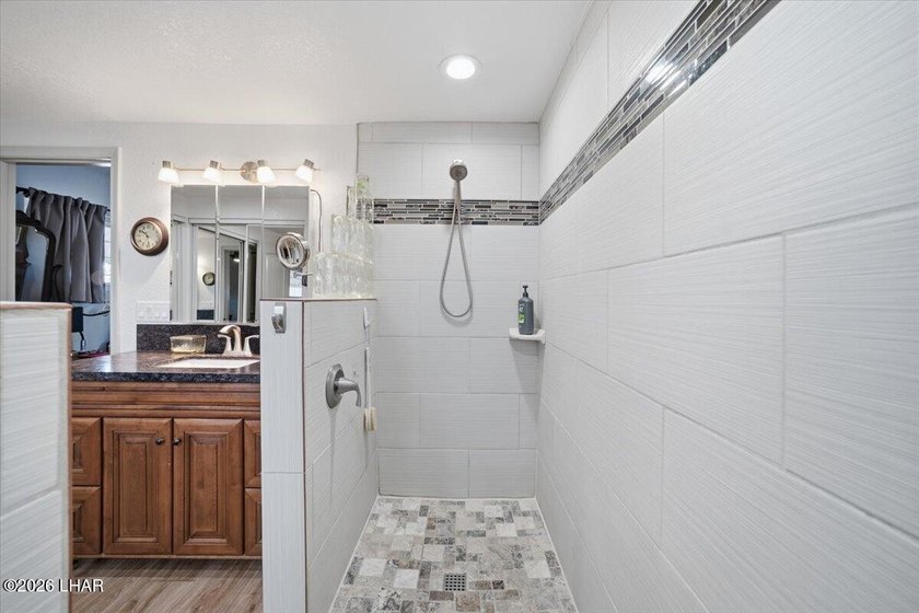 Welcome to 1857 Willow Ave, a beautifully maintained 2-bedroom - photo 26
