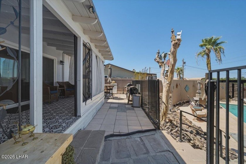 Welcome to 1857 Willow Ave, a beautifully maintained 2-bedroom - photo 35
