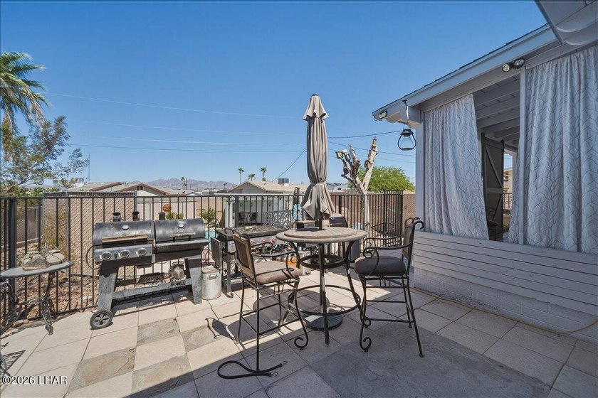 Welcome to 1857 Willow Ave, a beautifully maintained 2-bedroom - photo 36