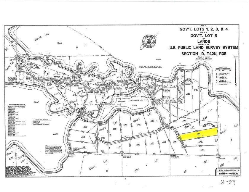 Tucked away on a private, paved dead-end road, this 5+ acre gem - photo 2