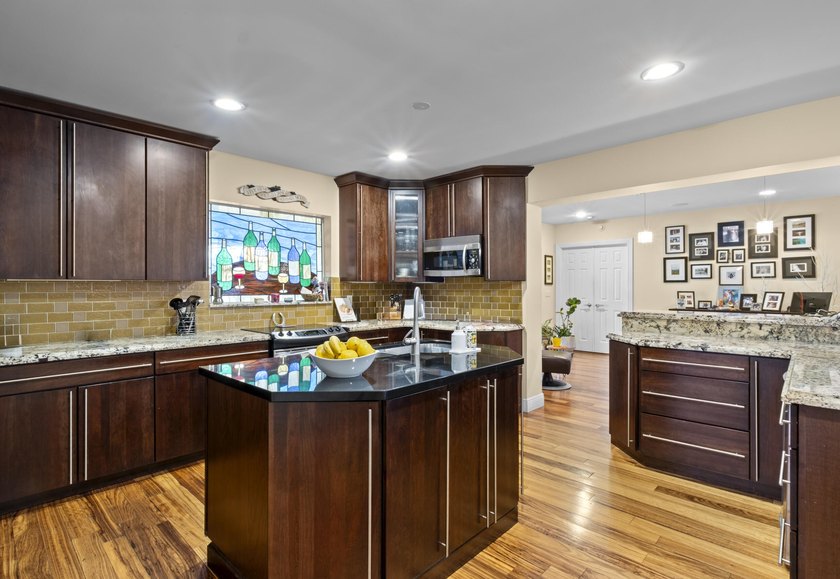 Spacious 4-Bedroom, 4 Full Bath Home Offering 2,781 sq/ft Of - photo 4