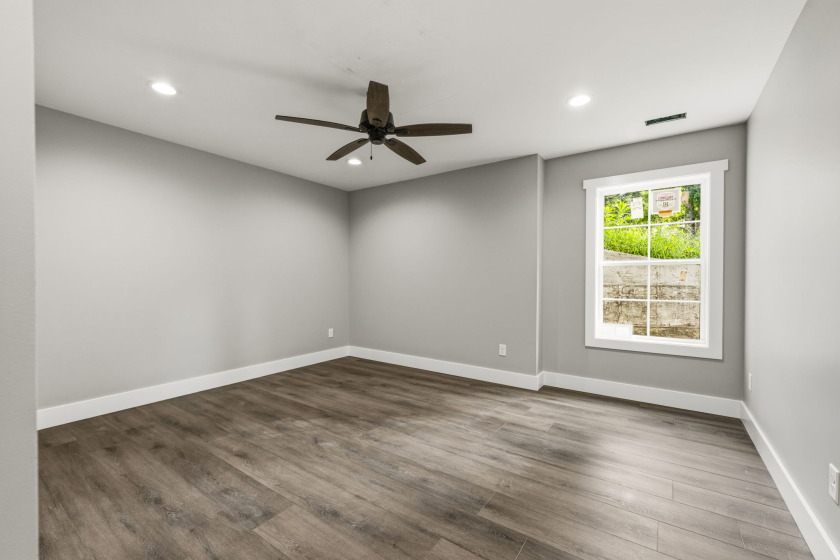 Brand New Construction in Moutardier w/Slip - photo 19