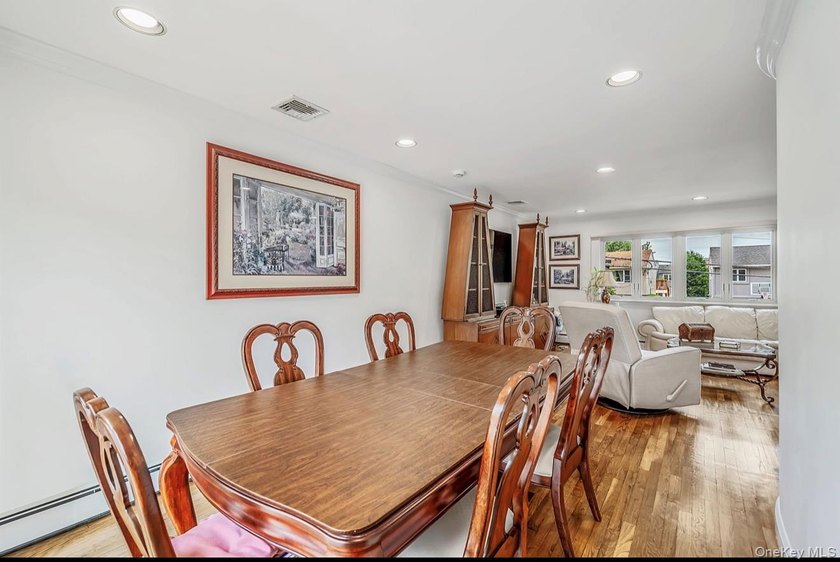 Beautiful Madison Section High Ranch - Updated beautiful Bright - photo 8