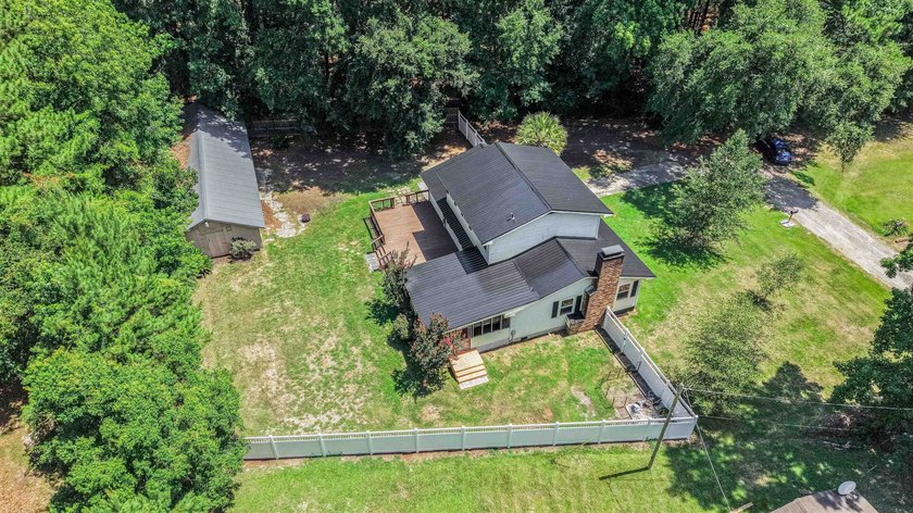 Welcome to this spacious 4-bedroom home offering over 2000 - photo 4