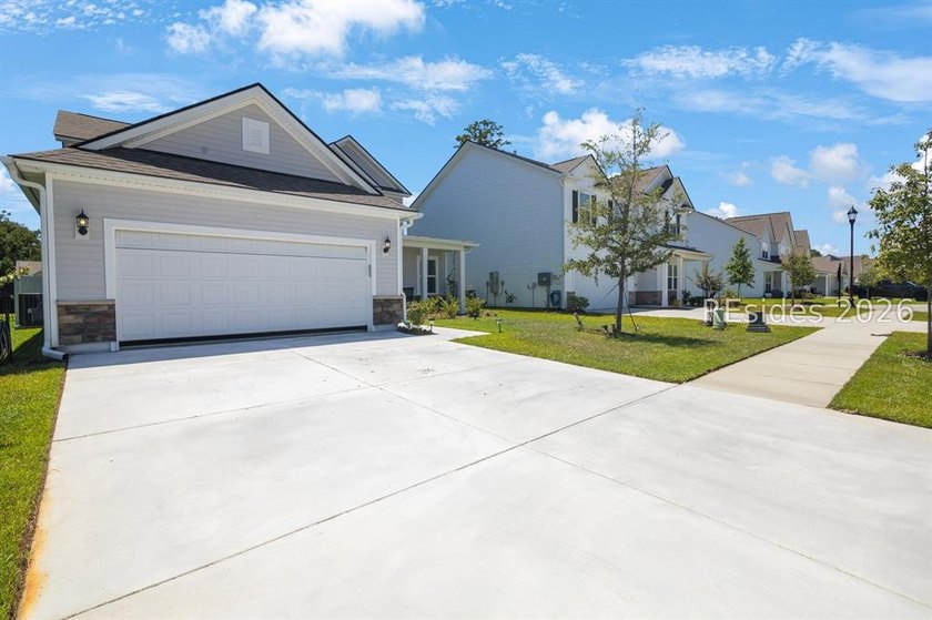 Welcome to 240 Raines Way in the gated waterfront community of - photo 43