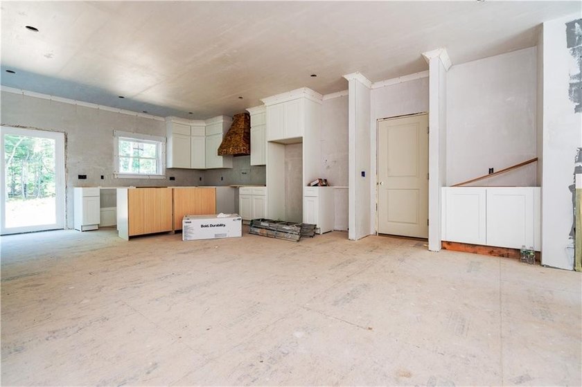 New Stunning farmhouse colonial under construction for early - photo 8