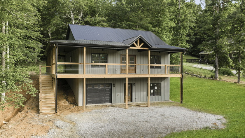Brand New Construction in Moutardier w/Slip - photo 25