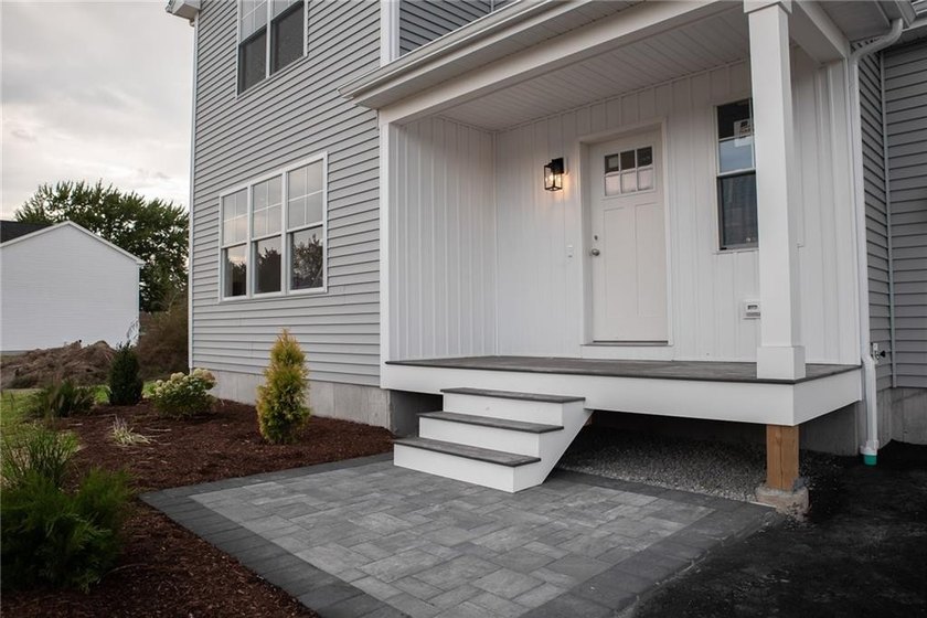 5 Recess Lane is COMPLETE, BACK ON THE MARKET and ready for its - photo 2