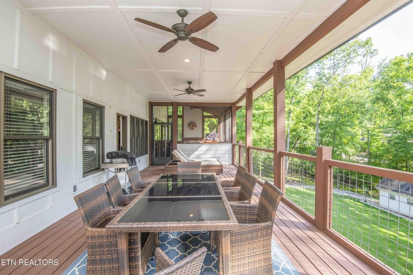 Lake Living on Watts Bar. This custom-built craftsman style home - photo 14