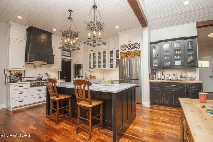 Lake Living on Watts Bar. This custom-built craftsman style home - photo 16