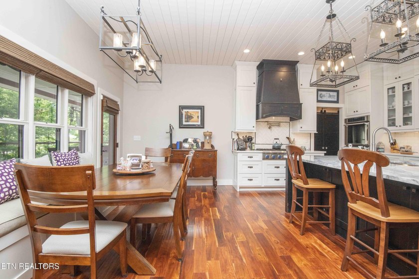 Lake Living on Watts Bar. This custom-built craftsman style home - photo 17