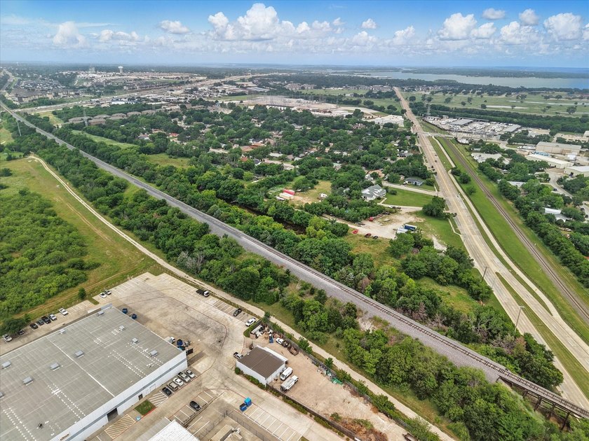 + or - 9 ACRES of Prime Land in the heart of Lewisville, TX - photo 18