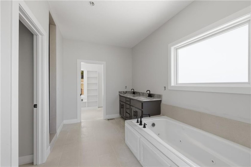 New construction and Dock! Spectacular Views of the water! - photo 22