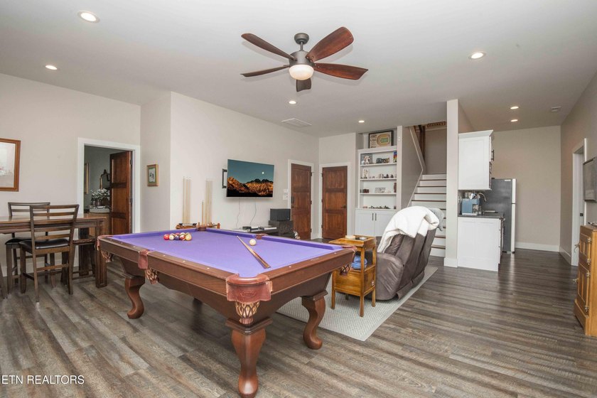 Lake Living on Watts Bar. This custom-built craftsman style home - photo 34