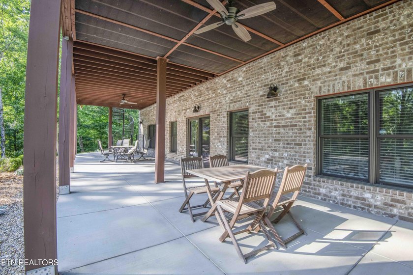 Lake Living on Watts Bar. This custom-built craftsman style home - photo 43