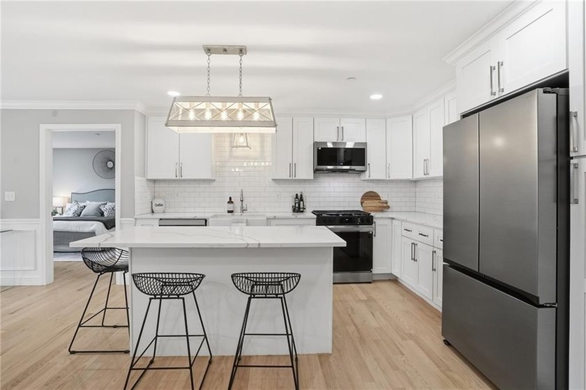 **1 BED UNIT ON TOP FLOOR NEAR ELEVATOR. PRIVATE BALCONY, EN - photo 6