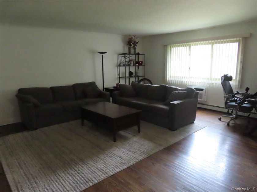 Welcome to this beautifully updated, main level, deluxe size - photo 6