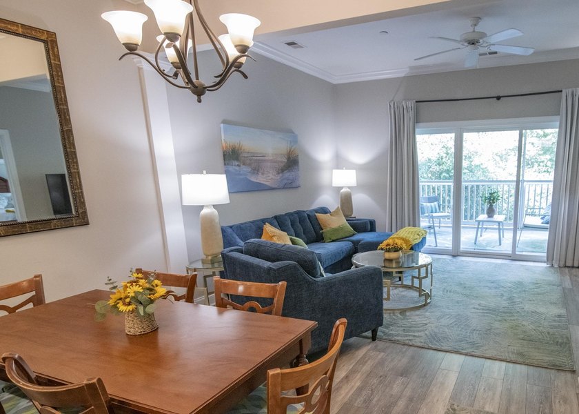 Discover a fully furnished hidden gem in the heart of Litchfield - photo 3