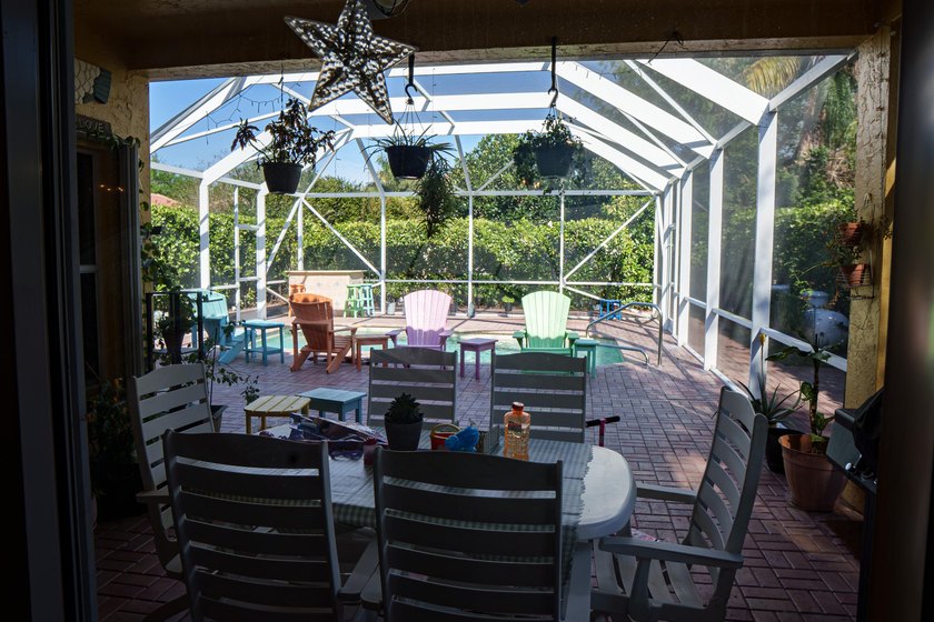 Welcome to 8058 Via Hacienda, a beautifully maintained home - photo 3