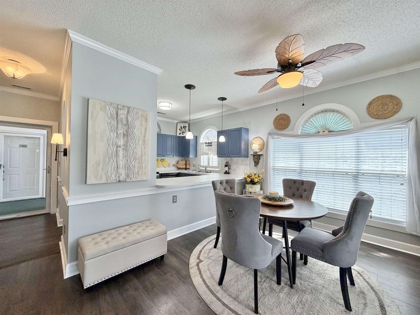 Welcome to this beautifully renovated 2-bedroom, 2-bathroom - photo 3