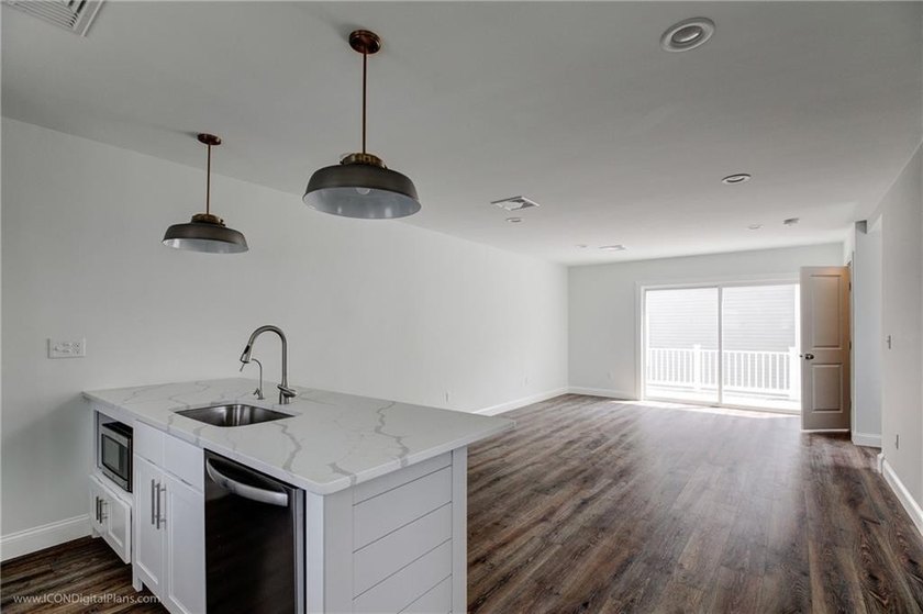 Coastal Elegance Meets Modern Convenience at The Lookout on Main - photo 5