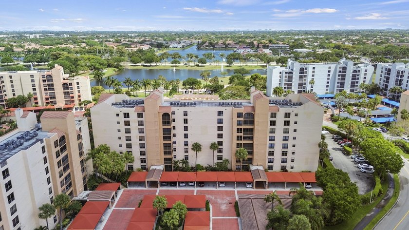 Rarely available Imperial model in Promenade at Boca Pointe! - photo 2