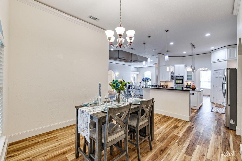 Welcome to an extraordinary Butler Farms residence where - photo 13