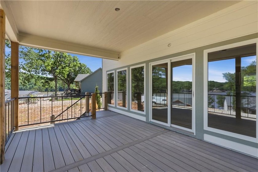 Great Views of the water and Boat slip! Gorgeous brand-new - photo 17