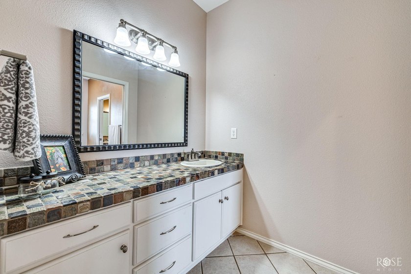 Welcome to an extraordinary Butler Farms residence where - photo 35