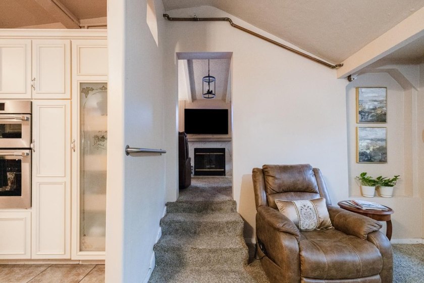 Welcome to this spacious 3-bedroom, 3-bathroom home located in - photo 18