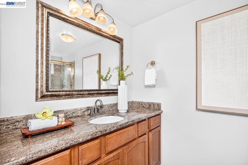 Contemporary Living on the Fairway at Crow Canyon Country Club! - photo 23