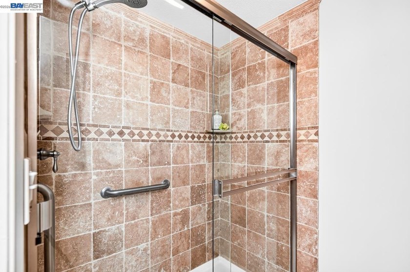 Contemporary Living on the Fairway at Crow Canyon Country Club! - photo 31
