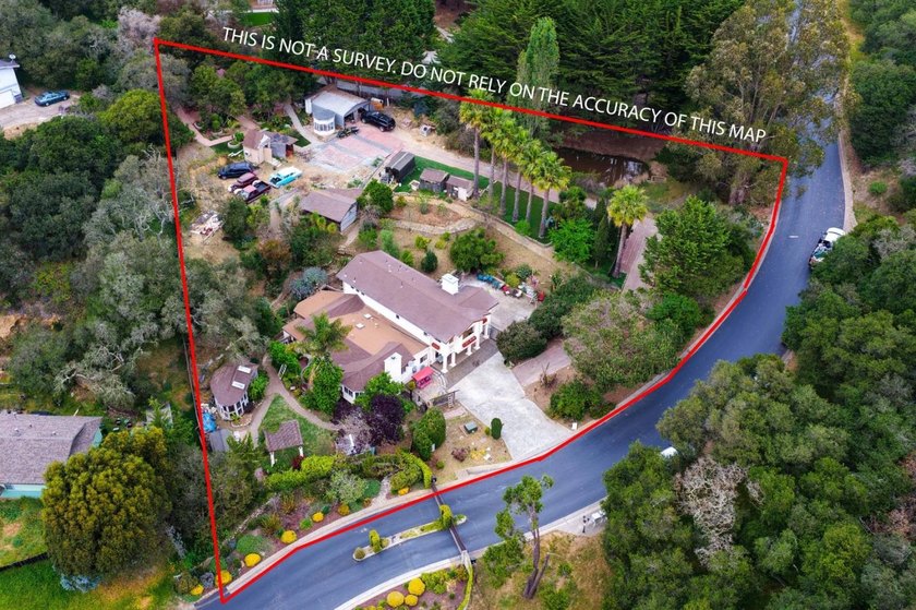 Welcome to this spacious 3-bedroom, 3-bathroom home located in - photo 37
